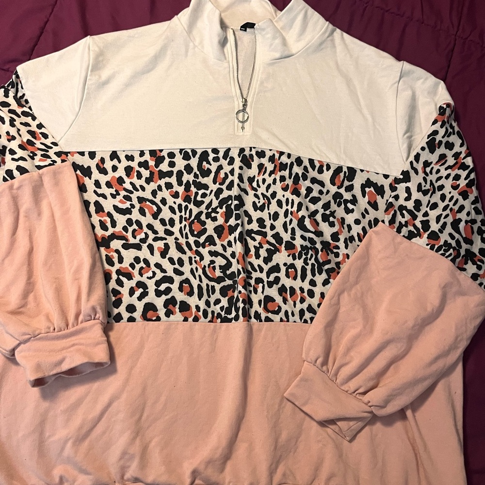 Half zip pullover. 2XL.